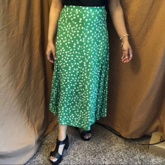 green mini flowers skirt - Picture 7 of 11